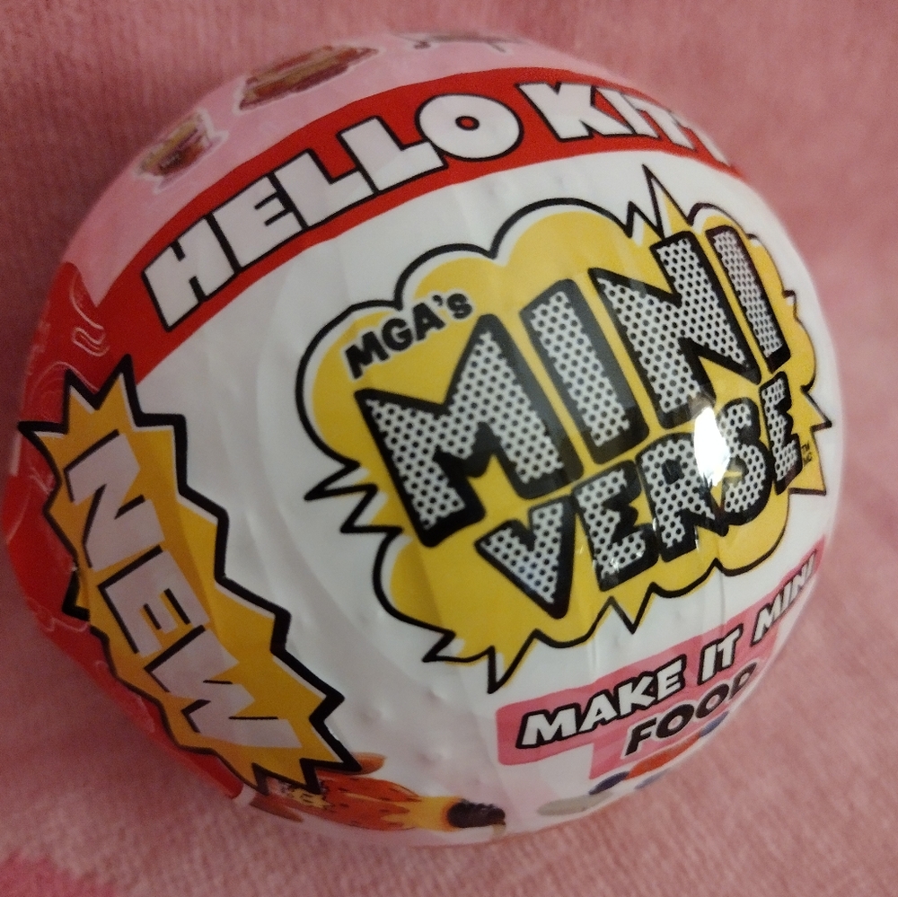 Hello Kitty Mini Verse Make It Mini Waffles Food Set - Picture 6 of 6